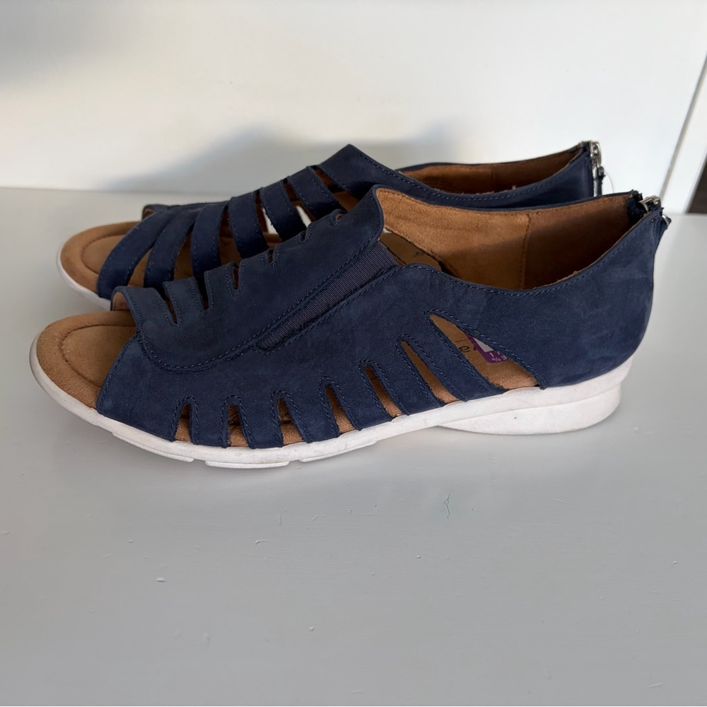 Comfortiva Parker Midnight Navy Sandals NWT - Size 9.5